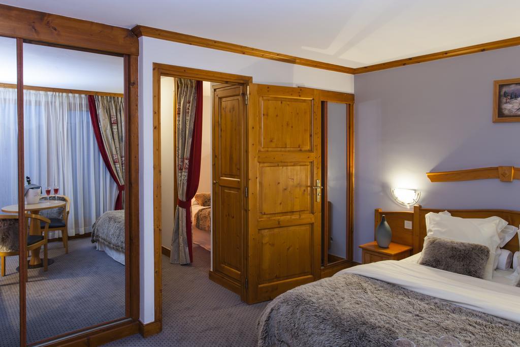 Le Calgary Hotel Les Saisies Exterior foto