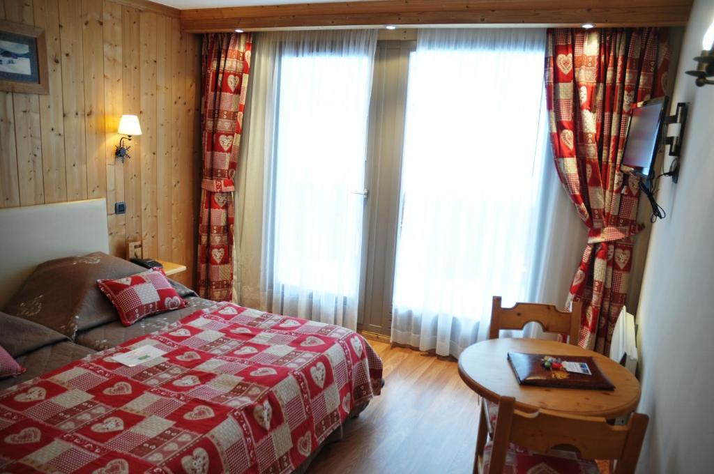 Le Calgary Hotel Les Saisies Quarto foto